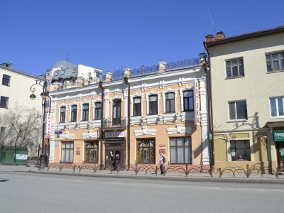Дом с торговыми лавками (дом А.И.Соколовой)
