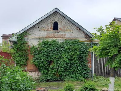 Каменное одноэтажное здание торговой лавки