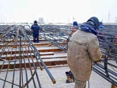 В Якутии завершают бетонирование свай первой опоры Ленского моста