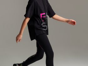 Фуфайка трикотажная для девочек (футболка)