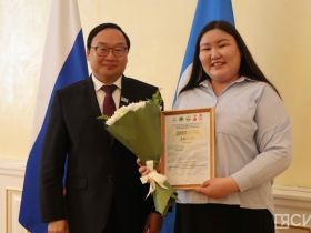 В Якутии наградили лучших социальных работников