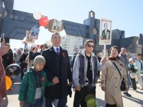 Фото. В Якутске акция «Бессмертный полк» собрала более 50 тысяч человек