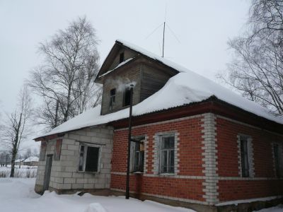 Здание совхоза «Батуринский» – одного из передовых на Смоленщине совхозов. За выдающиеся  трудовые успехи награжден орденом Трудового Красного Знамени