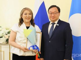 Государственные награды вручили медицинским работникам Якутии