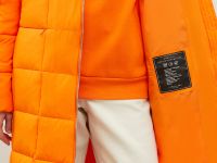 Стеганое утепленное пальто с капюшоном