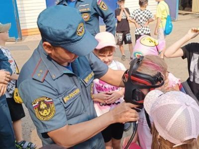 Ребята из лагеря «Непоседы» побывали в гостях у пожарных