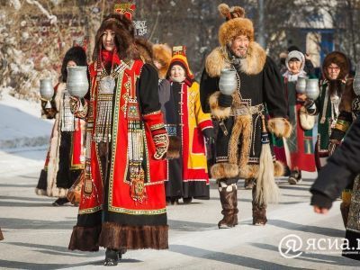 Национальный костюм, как бренд республики. В Якутске прошел круглый стол о креативной индустрии