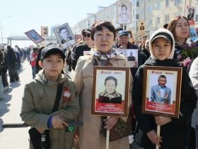 Фото. В Якутске акция «Бессмертный полк» собрала более 50 тысяч человек