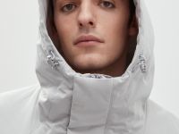 Утепленная куртка с капюшоном