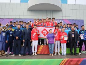 На Спартакиаде учащихся в Якутске наградили легкоатлетов и волейболистов