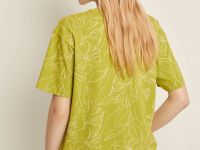 Футболка свободного силуэта с цветочным принтом