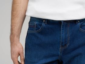 Джинсы прямого кроя