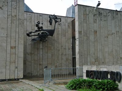 "Флора" - декоративный рельеф на фасаде павильона "Цветоводство"