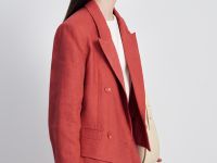 Двубортный укороченный жакет