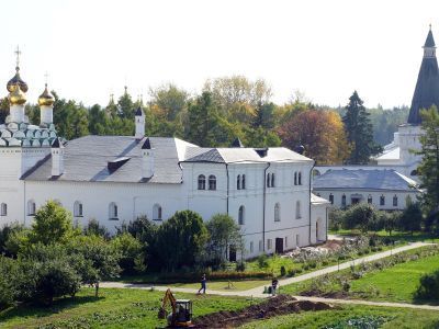 Трапезная палата с Богоявленской церковью