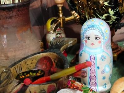 Мастер-класс &quot;Роспись новогодней матрёшки с чаепитием&quot;
