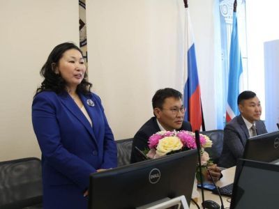 Коллективу центра закупок Якутии представили нового руководителя