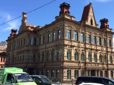Особняк-контора и здание библиотеки лесопильного производства Ф.Я. и Н.Я.Колобовых