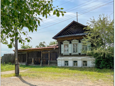 Дом жилой с воротами