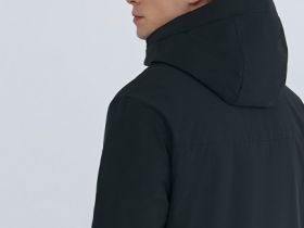 Утеплённая куртка с капюшоном, Черный