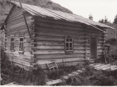 Старая изба