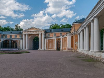 Восточный флигель