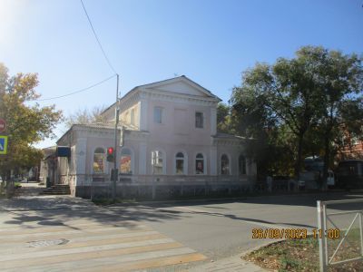 Особняк. Классический пример городской застройки