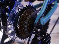 Детский велосипед Cube Acid 200 Disc, год 2025, цвет Фиолетовый-Голубой