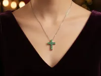 Подвеска из белого золота с изумрудами э4778пд06174800