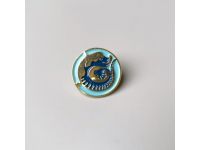 Значок эмалированный "Дельфин" (бирюзовый)