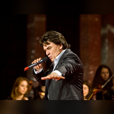 Александр Серов