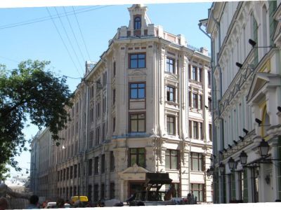 "Большая Сибирская гостиница" Н.Д.Стахеева, 1900 г., архитектор М.Ф.Бугоровский. Здесь в 1926 году жил писатель А.П.Платонов