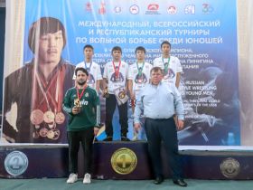 Названы победители юношеского турнира по вольной борьбе в честь олимпийского чемпиона Павла Пинигина
