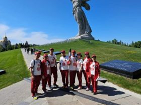 Команда «Факел Победы» из Якутии посетила мемориальные объекты Волгограда