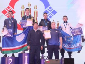 Реванши и сенсации. Мас-рестлеры Якутии завоевали еще шесть золотых медалей чемпионата России