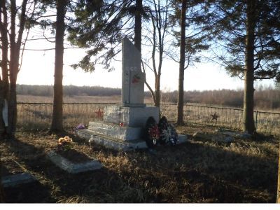 Братская могила воинов Советской Армии, погибших в 1944 г.