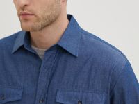 Джинсовая рубашка с карманами