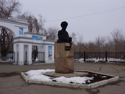 Памятник Томину Николаю Дмитриевичу - командиру Троицкого отряда Красной Армии