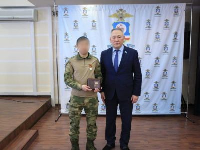 Якутское отделение партии «Единая Россия» передала средства связи отряду «Барс-2»