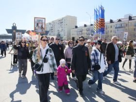 Фото. В Якутске акция «Бессмертный полк» собрала более 50 тысяч человек