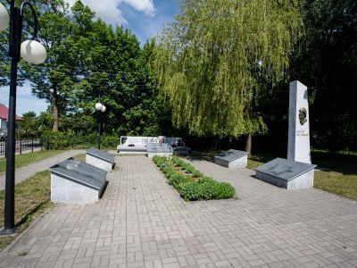 Братская могила советских воинов, погибших в январе 1945 года