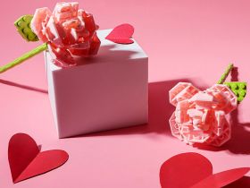 JK8135 Конструктор Розовый Мишка Тэдди с розой