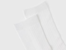 Носки в рубчик с содержанием вискозы, Белый