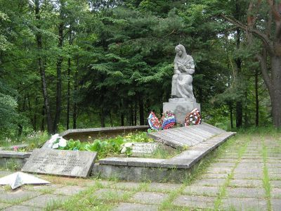 Братская могила воинов Советской Армии, погибших в 1943 г.