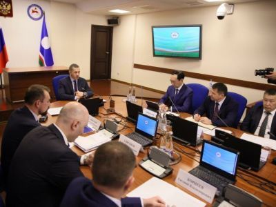 Глава Якутии представил необходимые для участников северного завоза меры поддержки