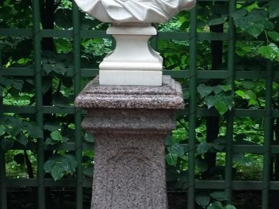 Бюст Петронии Примы