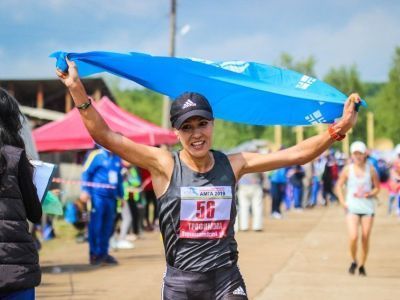 Сардана Трофимова и Альберт Варламов — лучшие на марафонской дистанции в Амге