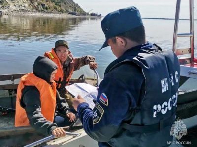 В Якутии продолжается акция «Вода — безопасная территория»
