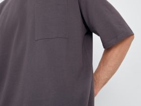 Футболка из хлопка с нагрудным карманом