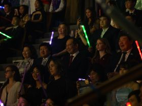 Лучших школьников чествовали на Ёлке главы Якутии